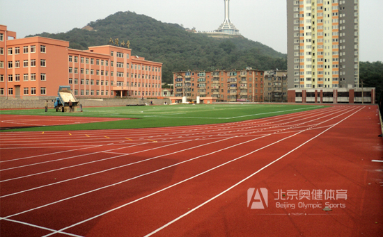 田徑場塑膠跑道復合型施工
