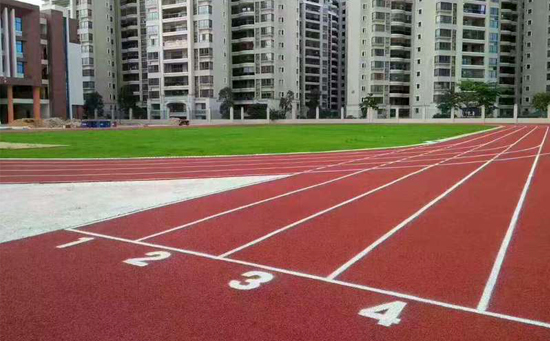 環保透氣型塑膠跑道圖片
