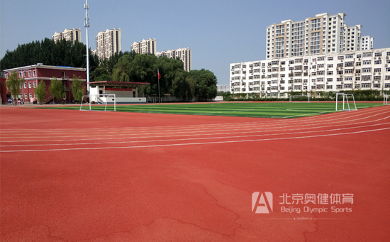 學校塑膠跑道效果圖