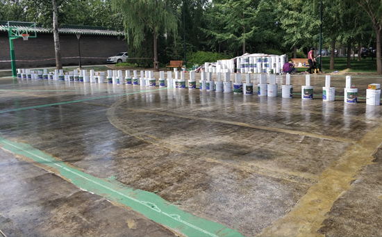 準備施工的硅pu籃球場材料