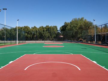 北京硅PU籃球場工程案例之e9創新工廠