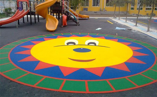 廠家被激怒！幼兒園塑膠跑道多少錢一平方米？一線工人揭幕！